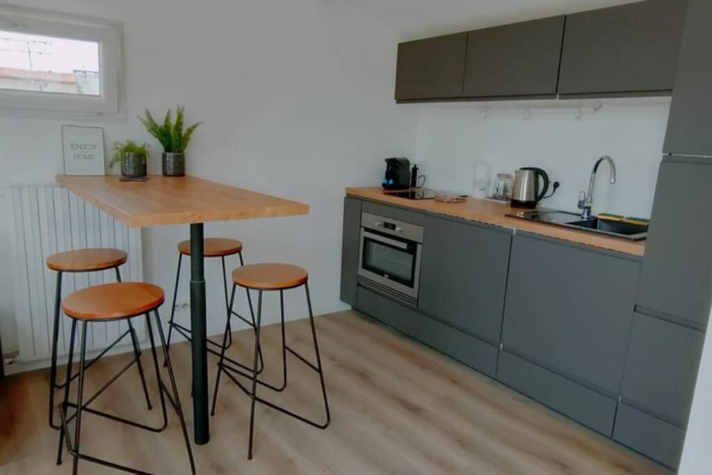 Ferienwohnung Petit Loft Sur Les Toits D'Avignon Exterior foto