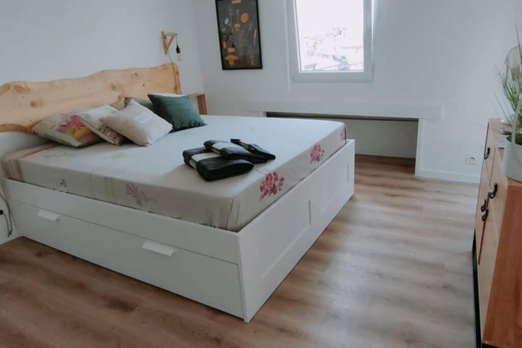 Ferienwohnung Petit Loft Sur Les Toits D'Avignon Exterior foto